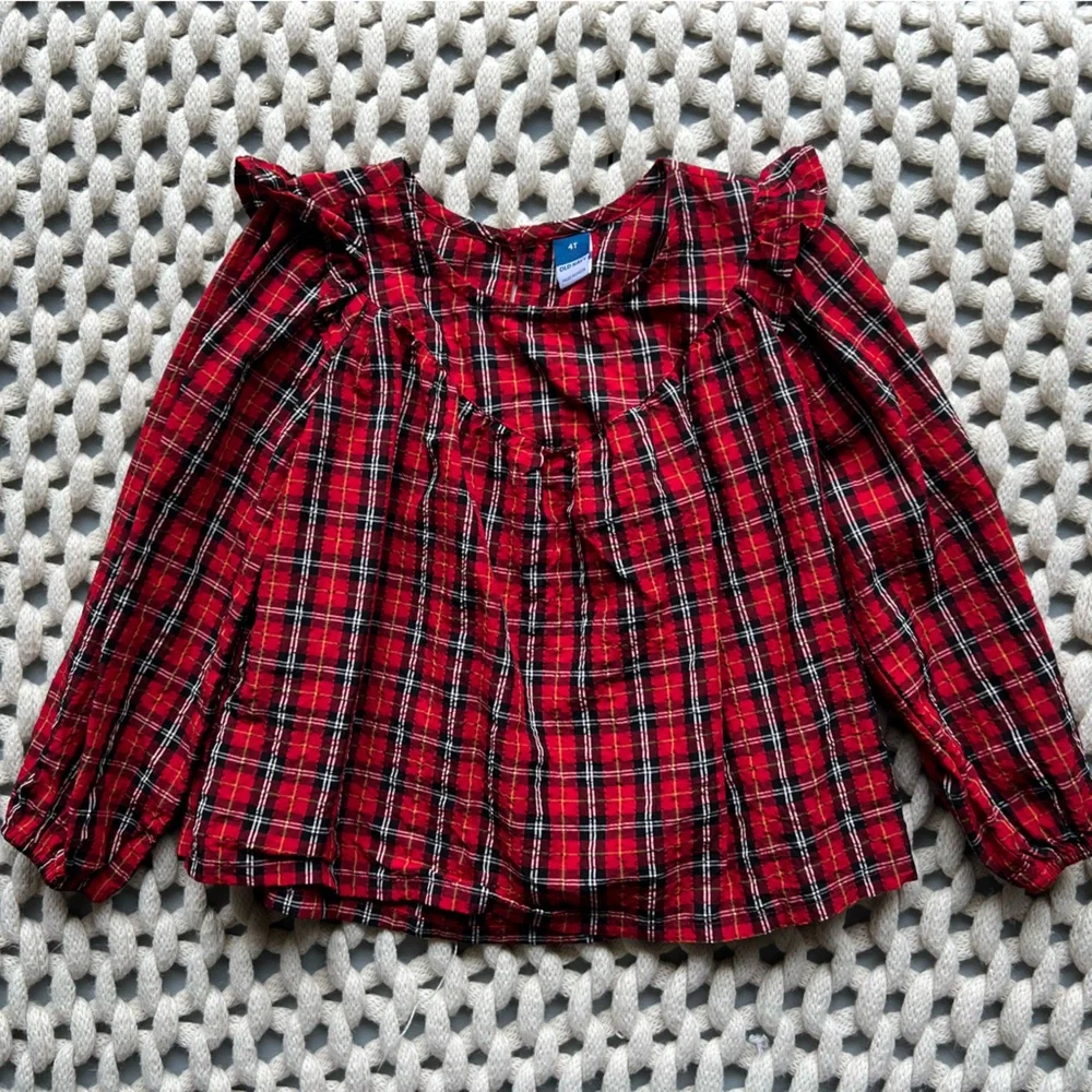 Old Navy 4T set of two NWOT holiday tops